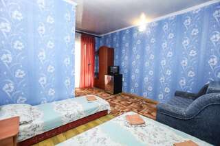 Гостиница Raatlan Guest House Судак Стандартный семейный номер-5