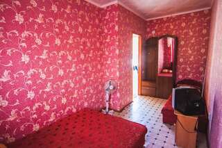 Гостиница Raatlan Guest House Судак Стандартный семейный номер-3